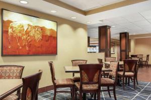 Hampton by Hilton Oklahoma City I-40 East- Tinker AFB的休息区