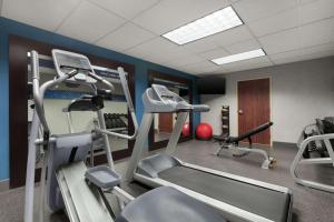 Hampton by Hilton Oklahoma City I-40 East- Tinker AFB的健身中心和/或健身设施