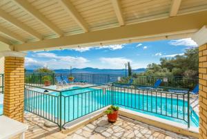 The swimming pool at or close to Villa Sofia