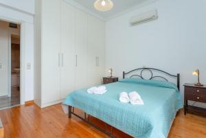 A bed or beds in a room at Villa Sofia