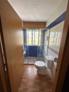 A bathroom at Mirador De Rouris