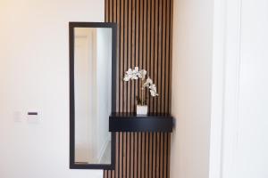 Foto dalla galleria di Modern luxury Waterfront Condo a Mississauga