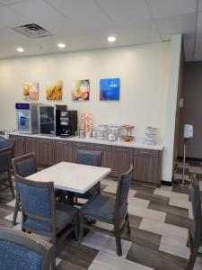 Eldhús eða eldhúskrókur á Comfort Inn Miramar Beach-Destin