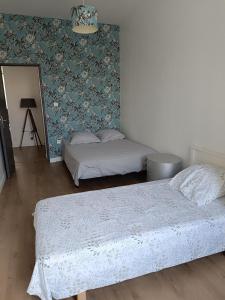 Fotografia z galérie ubytovania logement 5 personnes proche CV et parking privé v destinácii Saint-Étienne