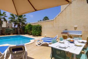 Piscina di Dar ta' Censina Villa with Private Pool o nelle vicinanze