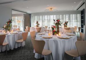 The Troubadour Hotel New Orleans餐厅或其他用餐的地方