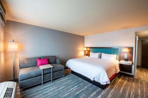 Postel nebo postele na pokoji v ubytování Hampton Inn & Suites Keller Town Center