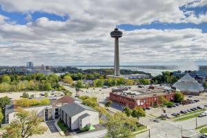 Vista generica su Niagara Falls o vista sulla città dall'interno del resort
