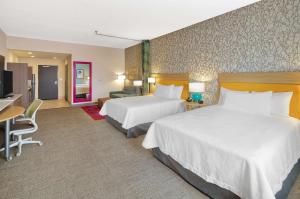 Home2 Suites By Hilton Batesville客房内的一张或多张床位