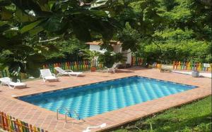 בריכת השחייה שנמצאת ב-Hotel Villa Lucila או באזור