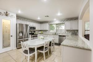 Gallery image of Tolleson Hideaway with Backyard and Outdoor Kitchen! in Avondale