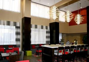 Restaurant o un lloc per menjar a Hampton Inn & Suites Salt Lake City-University/Foothill Drive