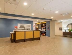克雷斯特维尤Hampton Inn Crestview South I-10, Fl的相册照片
