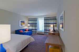Hampton Inn Crestview South I-10, Fl客房内的一张或多张床位
