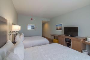 Hampton Inn Crestview South I-10, Fl客房内的一张或多张床位