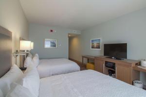 Hampton Inn Crestview South I-10, Fl客房内的一张或多张床位