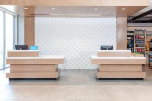 Hilton Garden Inn Broomfield Boulder的休息区
