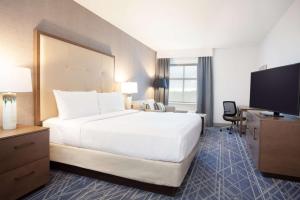 Homewood Suites By Hilton Broomfield Boulder客房内的一张或多张床位