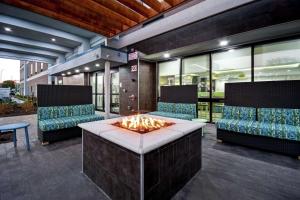 Area soggiorno di Home2 Suites By Hilton Fort Worth Fossil Creek