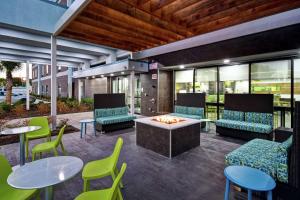 Area soggiorno di Home2 Suites By Hilton Fort Worth Fossil Creek