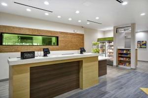 Cucina o angolo cottura di Home2 Suites By Hilton Fort Worth Fossil Creek