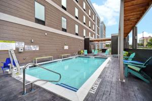 Piscina di Home2 Suites By Hilton Fort Worth Fossil Creek o nelle vicinanze