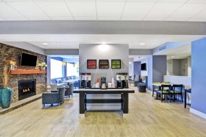Kuchyň nebo kuchyňský kout v ubytování Hampton Inn Sayre