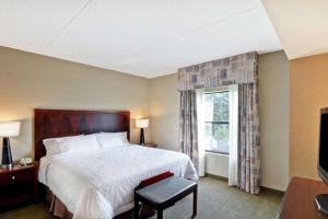 Postel nebo postele na pokoji v ubytování Hampton Inn Sayre