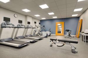 Fitness centrum a/nebo fitness zařízení v ubytování Hilton Garden Inn New York Times Square South