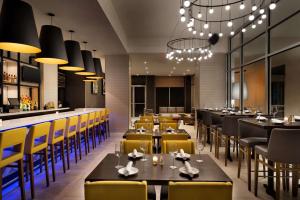 Restaurace v ubytování Hilton Garden Inn New York Times Square South