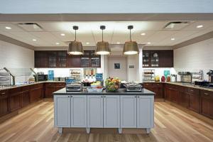 Kuchyň nebo kuchyňský kout v ubytování Homewood Suites by Hilton Albany