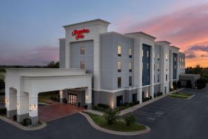 een weergave van de Drury Inn Suites Anaheim bij Hampton Inn Duncan in Duncan