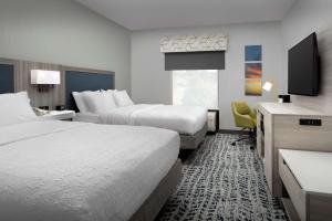 Postel nebo postele na pokoji v ubytování Hampton Inn Duncan