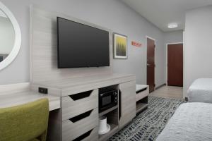 TV a/nebo společenská místnost v ubytování Hampton Inn Duncan