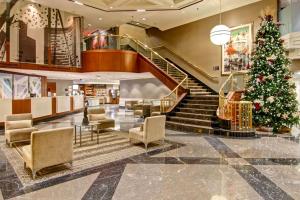 Posezení v ubytování DoubleTree by Hilton Toronto Downtown