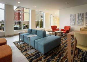 Hilton Garden Inn Olive Branch, Ms的休息区