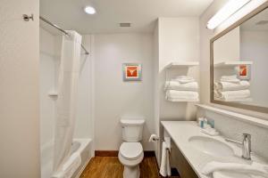 Vannituba majutusasutuses Hampton Inn Kyle