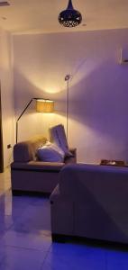Χώρος καθιστικού στο Sapphire Residences by Crystal
