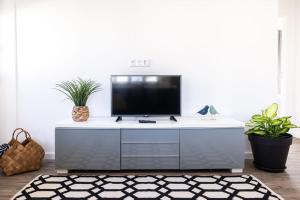 TV a/nebo společenská místnost v ubytování Holy Escape