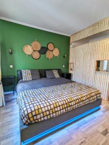 Postel nebo postele na pokoji v ubytování Appartement cosy hyper centre