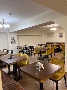 Khu vực ghế ngồi tại Camere de inchiriat Elisei