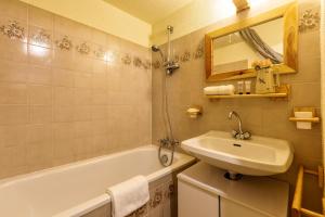 Kúpeľňa v ubytovaní Appartement Plein Nature - Combloux - Happy Rentals