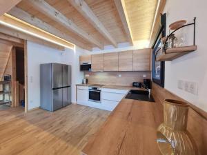 Küche/Küchenzeile in der Unterkunft Chalet Victorine, vue imprenable avec spa