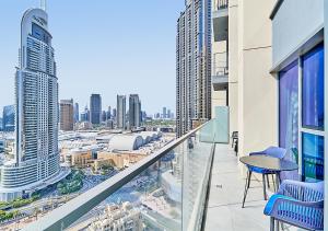 Nespecifikovaný výhled na destinaci Dubaj nebo výhled na město při pohledu z apartmánu