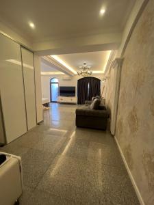 Ami Residence Bucharest Airport,Therme&FREE PARKING Otopeni的休息区
