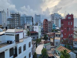 Ein allgemeiner Blick auf Huế oder ein Stadtblick von des Aparthotels aus