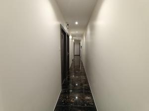 Foto Mumbais asuva majutusasutuse Hotel Classio Andheri - Near DN Nagar Metro Station galeriist