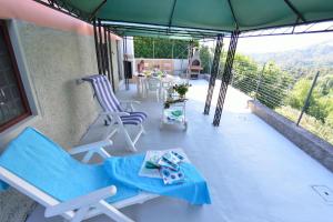 Balkón alebo terasa v ubytovaní Casale Geniva with Private Pool - Happy Rentals