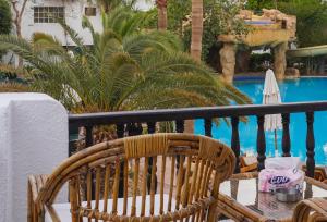 The swimming pool at or close to Delta sharm resort Még 12 kép