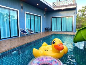 Fotografie z fotogalerie ubytování Seen Hill Villa v destinaci Nikhom Sang Ton Eng Khuan Phet